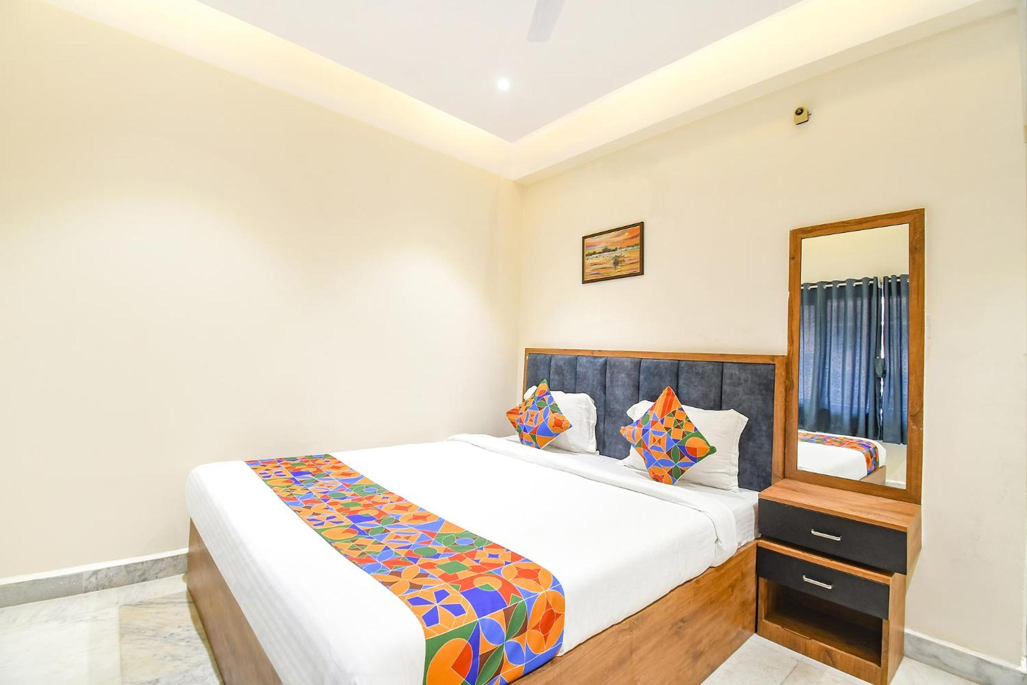 Fabhotel Prime The Golden Plaza - Nr Tarapith Temple Екстер'єр фото