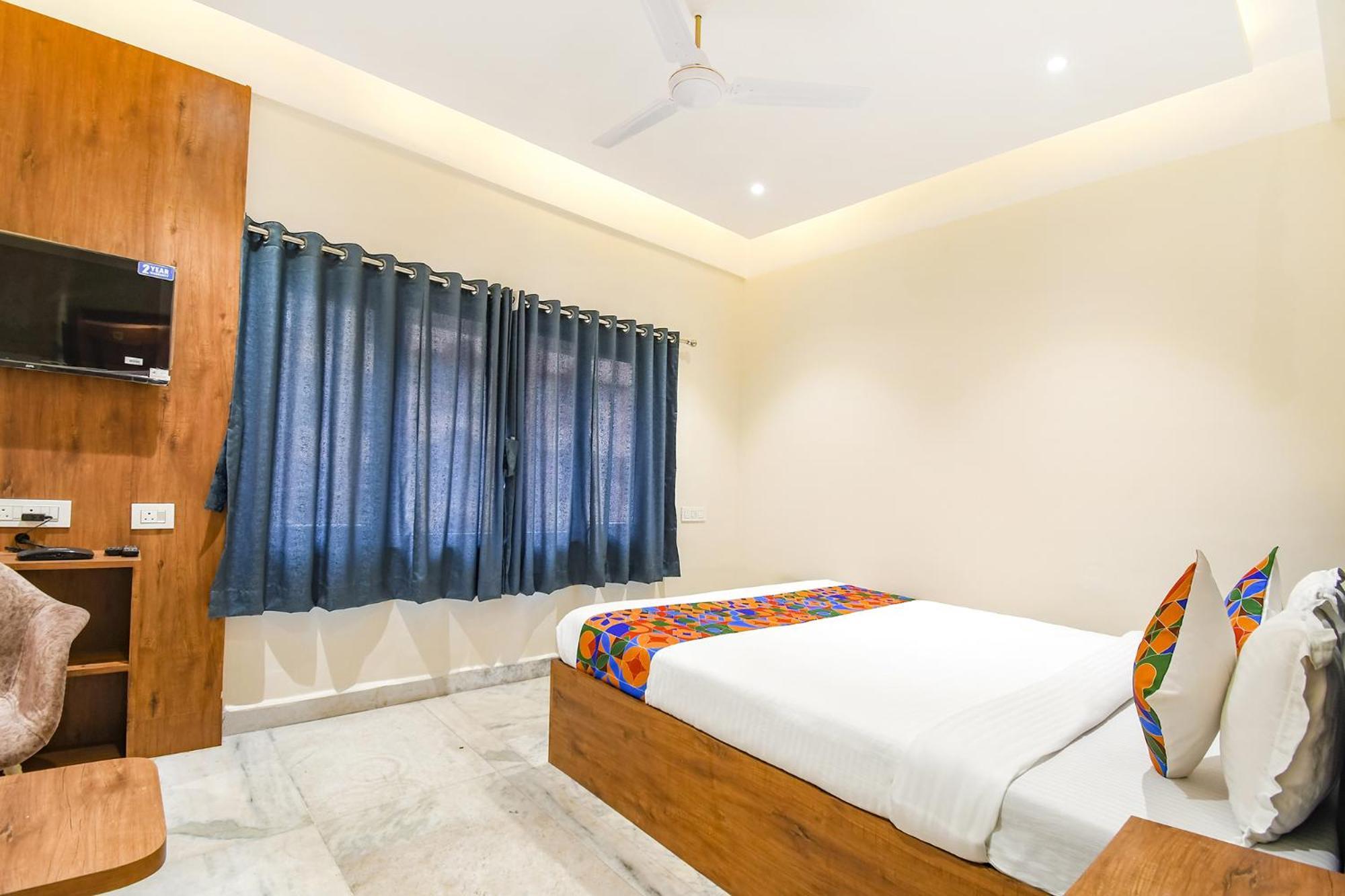 Fabhotel Prime The Golden Plaza - Nr Tarapith Temple Екстер'єр фото