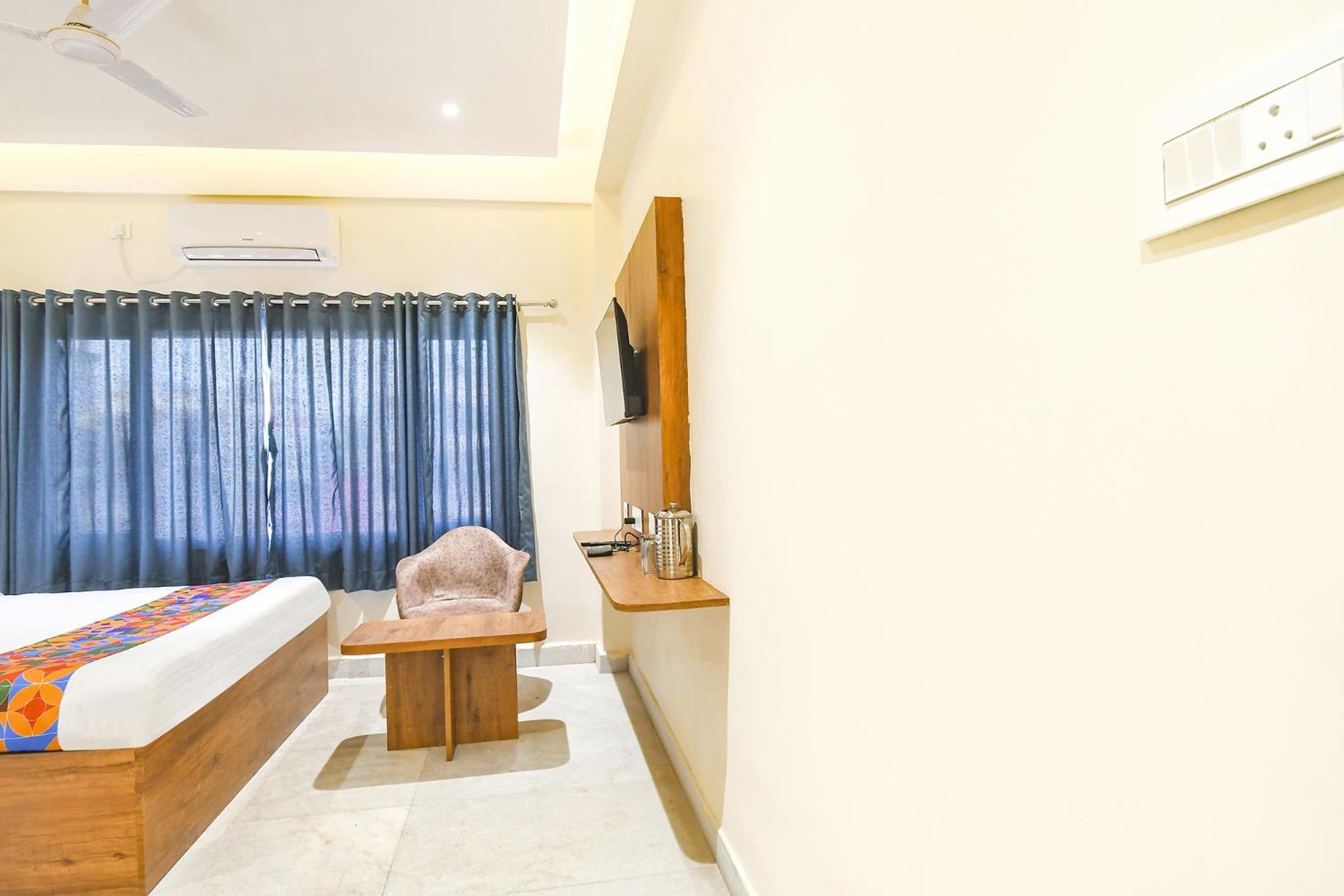 Fabhotel Prime The Golden Plaza - Nr Tarapith Temple Екстер'єр фото